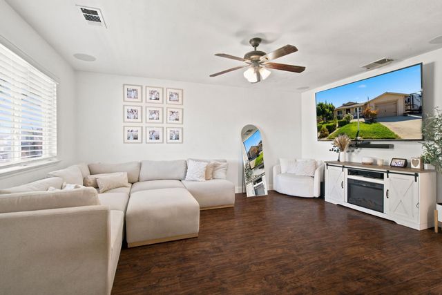 6218 Don Court, Riverbank, CA 95367