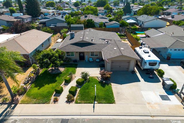 6218 Don Court, Riverbank, CA 95367