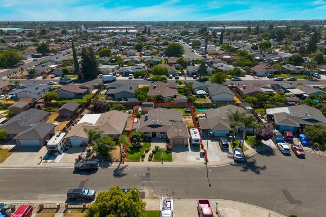 6218 Don Court, Riverbank, CA 95367