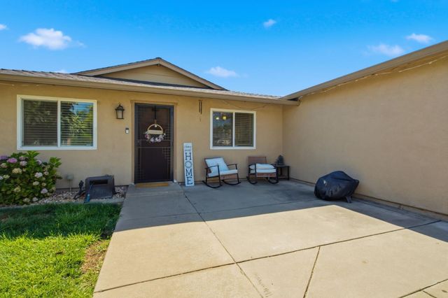 6218 Don Court, Riverbank, CA 95367