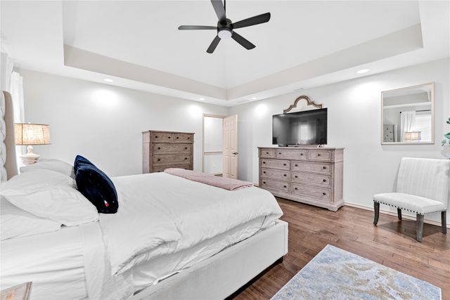 5202 Heatherdale Drive, Grapevine, TX 76051