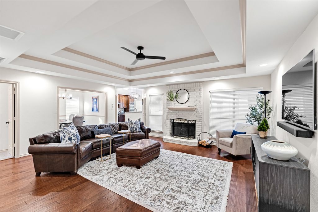 5202 Heatherdale Drive, Grapevine, TX 76051