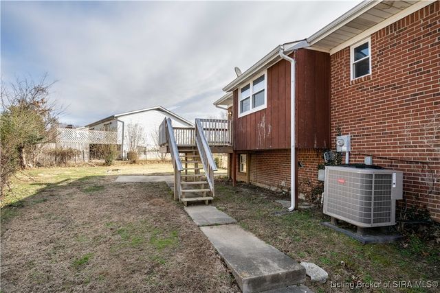 2903 Crums Lane, Jeffersonville, IN 47130