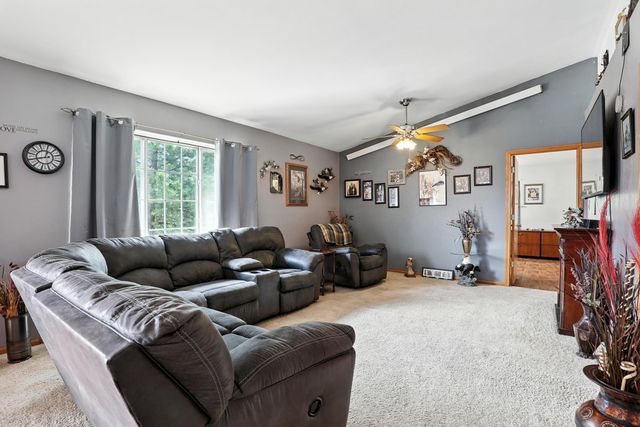 13760 TRIPLE S DR, Rapid City, SD 57702