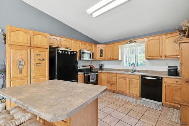 13760 TRIPLE S DR, Rapid City, SD 57702