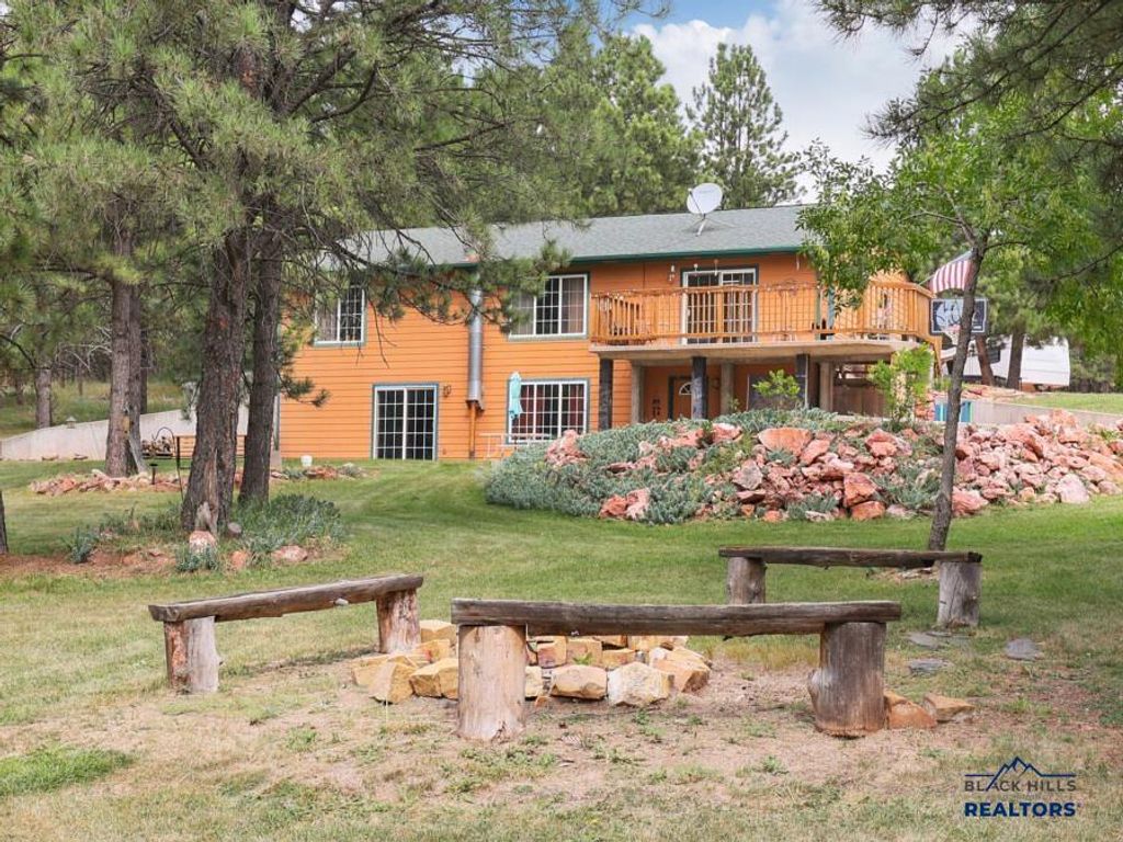 13760 TRIPLE S DR, Rapid City, SD 57702