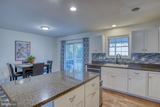 51 LULU LN, Dover, DE 19901