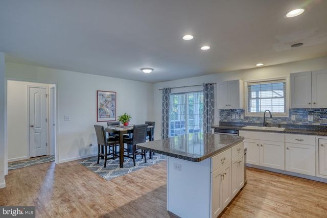 51 LULU LN, Dover, DE 19901