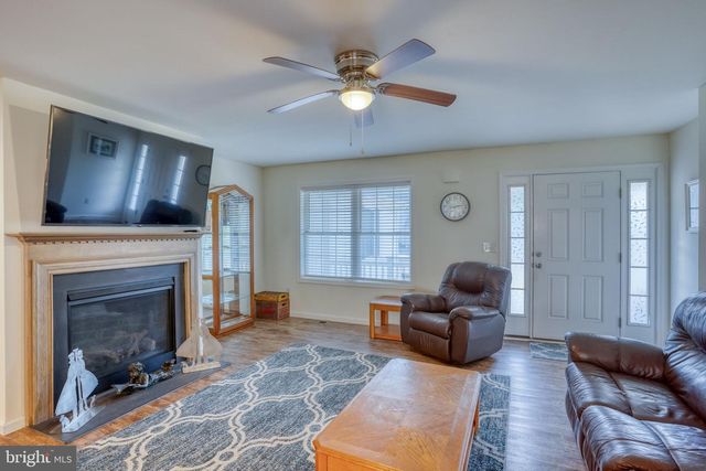 51 LULU LN, Dover, DE 19901
