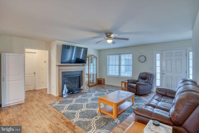 51 LULU LN, Dover, DE 19901