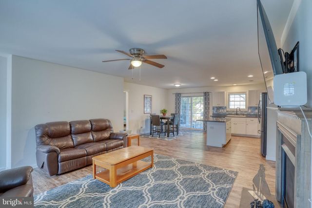 51 LULU LN, Dover, DE 19901