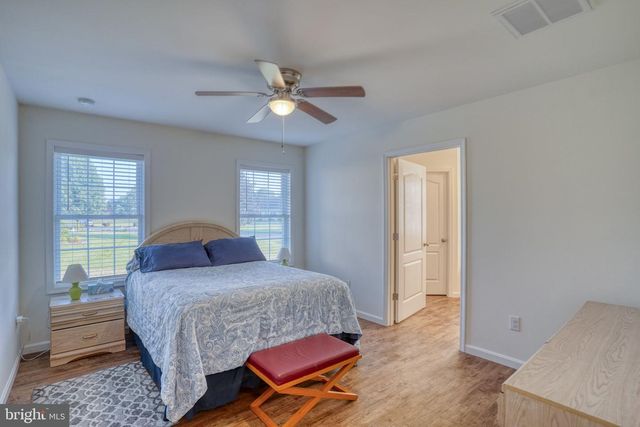 51 LULU LN, Dover, DE 19901