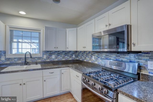 51 LULU LN, Dover, DE 19901