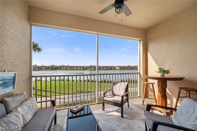 2740 Cypress Trace CIR 2725S, Naples, FL 34119