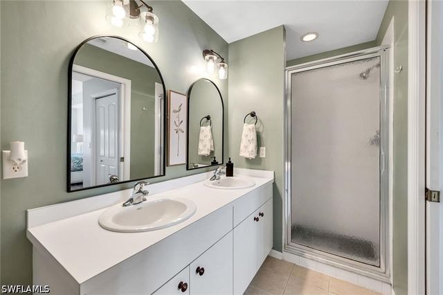 2740 Cypress Trace CIR 2725S, Naples, FL 34119