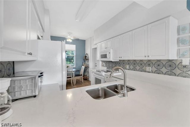 2740 Cypress Trace CIR 2725S, Naples, FL 34119