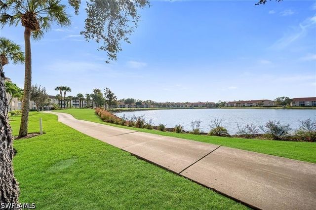 2740 Cypress Trace CIR 2725S, Naples, FL 34119