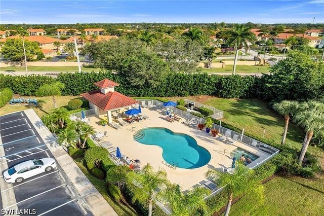 2740 Cypress Trace CIR 2725S, Naples, FL 34119