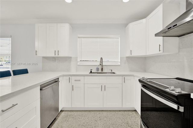 606 SW 58th Ct, Miami, FL 33144