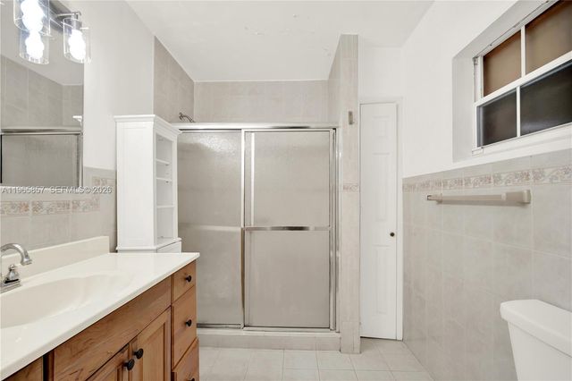 606 SW 58th Ct, Miami, FL 33144