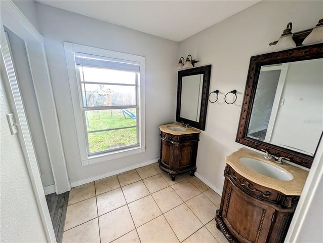 1537 GUNSMITH DRIVE, Lutz, FL 33559