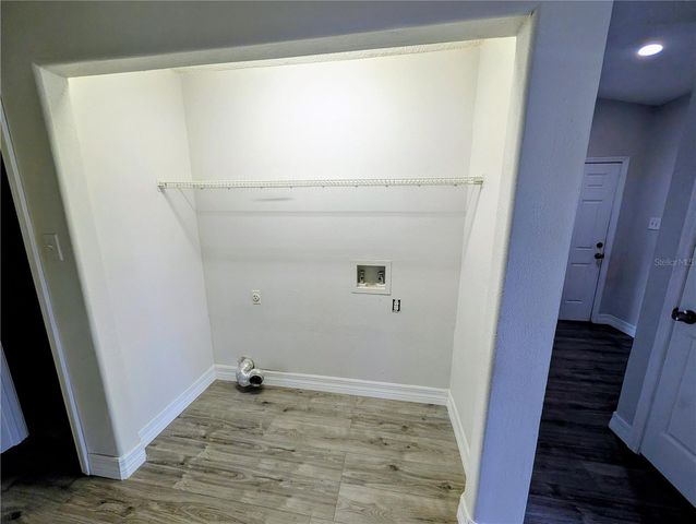 1537 GUNSMITH DRIVE, Lutz, FL 33559