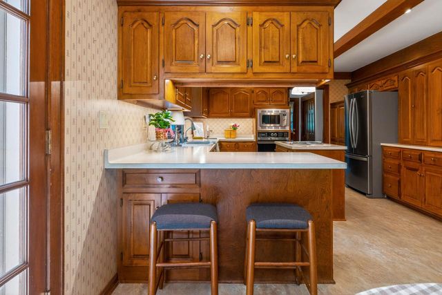 304 Fieldstone ROAD, Delafield, WI 53018