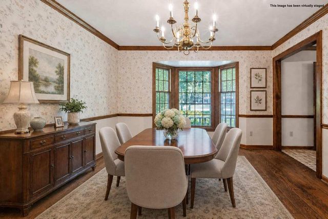 304 Fieldstone ROAD, Delafield, WI 53018