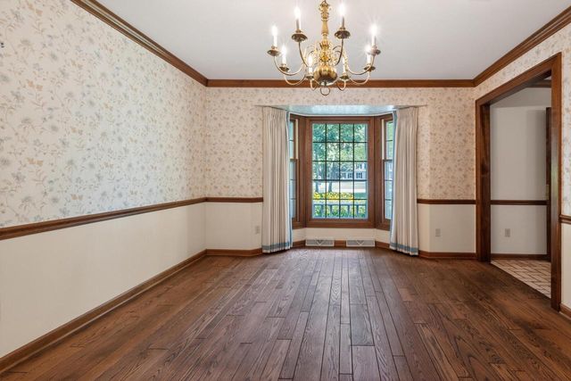 304 Fieldstone ROAD, Delafield, WI 53018