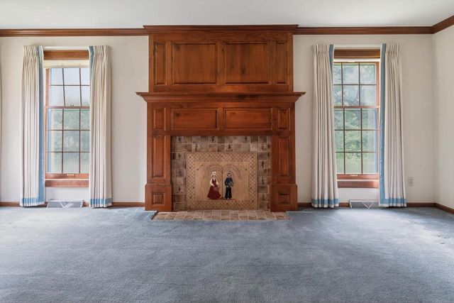 304 Fieldstone ROAD, Delafield, WI 53018