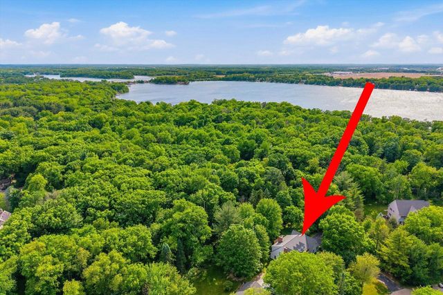 304 Fieldstone ROAD, Delafield, WI 53018