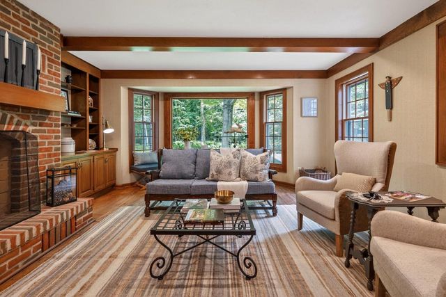 304 Fieldstone ROAD, Delafield, WI 53018