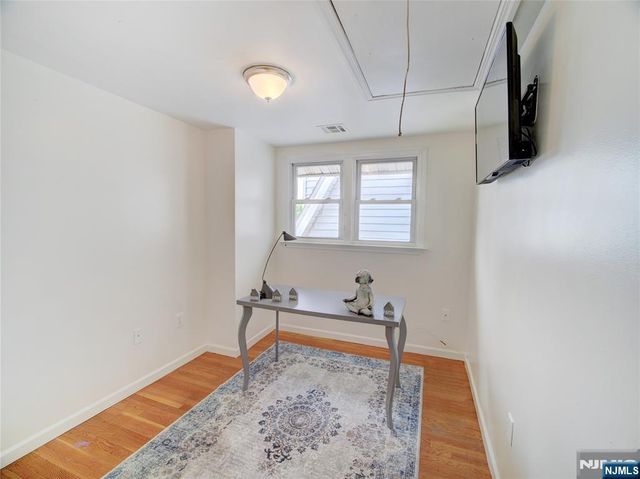 8 Pine Street, West Orange, NJ 07052