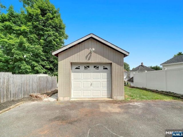 8 Pine Street, West Orange, NJ 07052