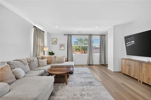 1016 E 4th, Santa Ana, CA 92701