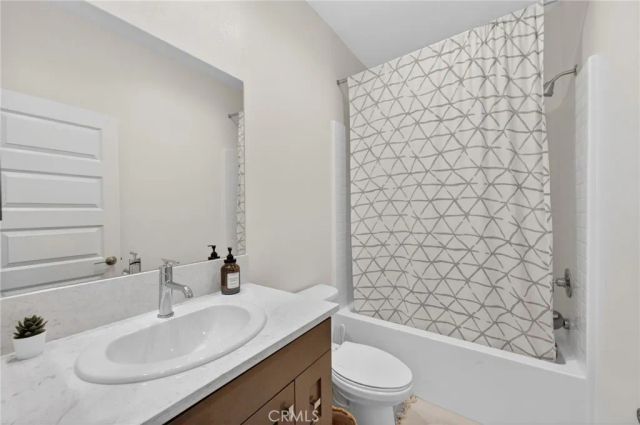 1016 E 4th, Santa Ana, CA 92701
