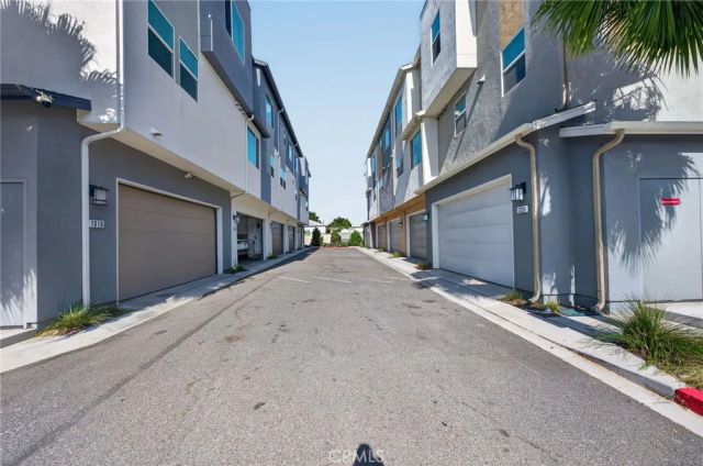 1016 E 4th, Santa Ana, CA 92701