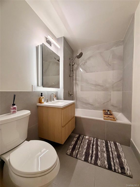 132-51 41st Road 4B, Flushing, NY 11355 — photo 3