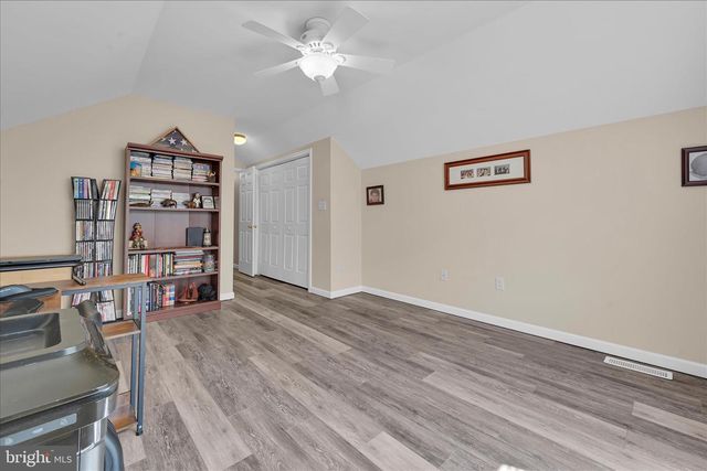 111 HOLLY RD, Orwigsburg, PA 17961