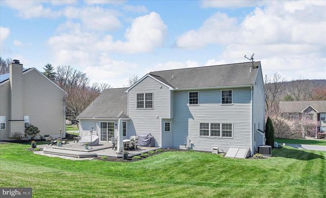 111 HOLLY RD, Orwigsburg, PA 17961