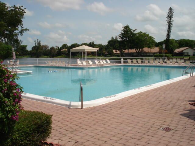 3730 Inverrary Drive 2a, Lauderhill, FL 33319