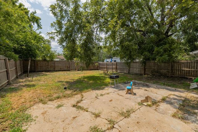 313 SW 5th, Newton, KS 67114
