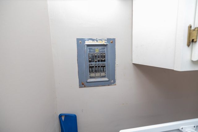 313 SW 5th, Newton, KS 67114