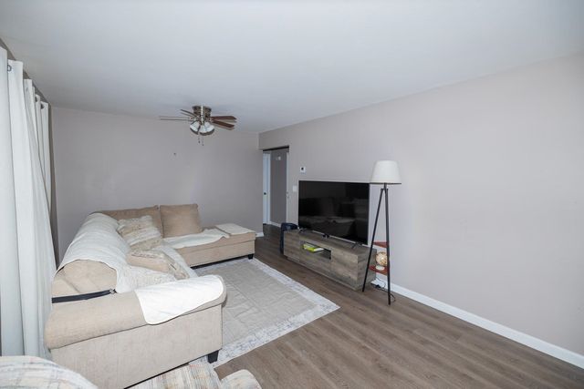 313 SW 5th, Newton, KS 67114