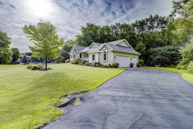 11870 N Heritage Ridge, Edgerton, WI 53534