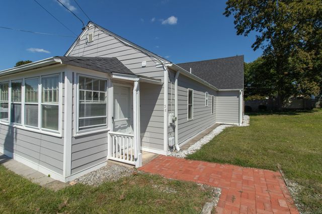 38 Mohican Road, Old Saybrook, CT 06475