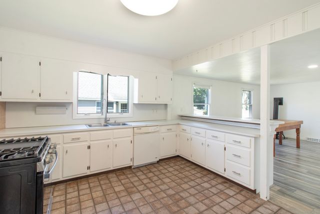 38 Mohican Road, Old Saybrook, CT 06475