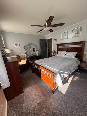 1030 Larson Ct, Rochester Hills, MI 48307