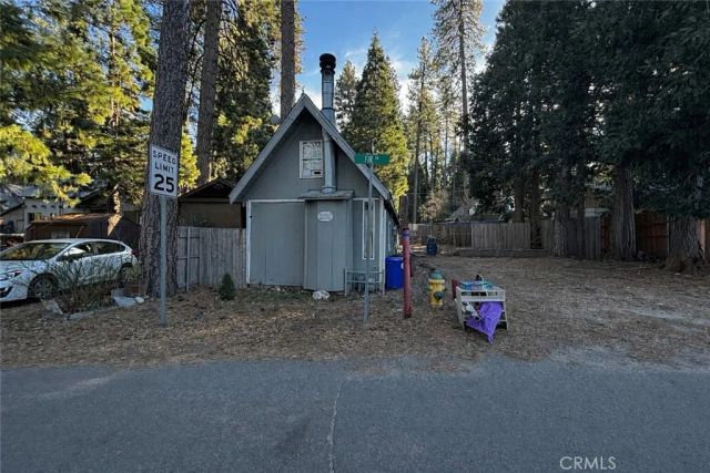 22901 Fir, Crestline, CA 92325