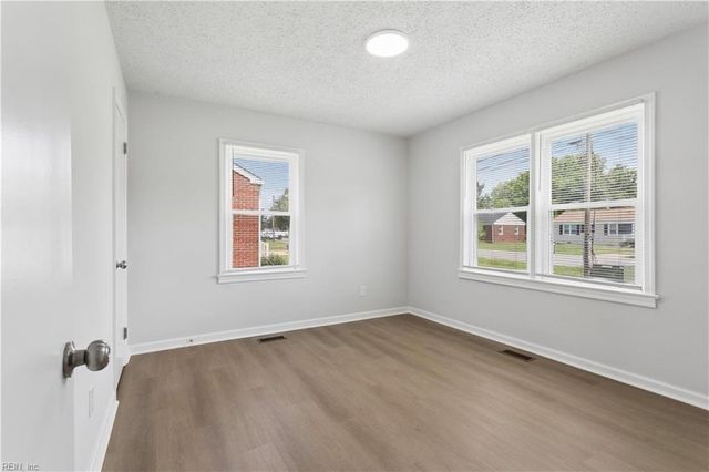 1815 Canterbury RD, Hampton, VA 23666